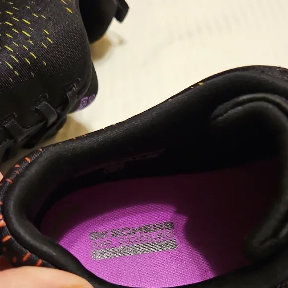 Skechers Black Sneakers with Breathable Mesh and Light Sole - Picture 6 of 9